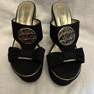 DbDk Fashion Black Platform Heels. Size 7.5